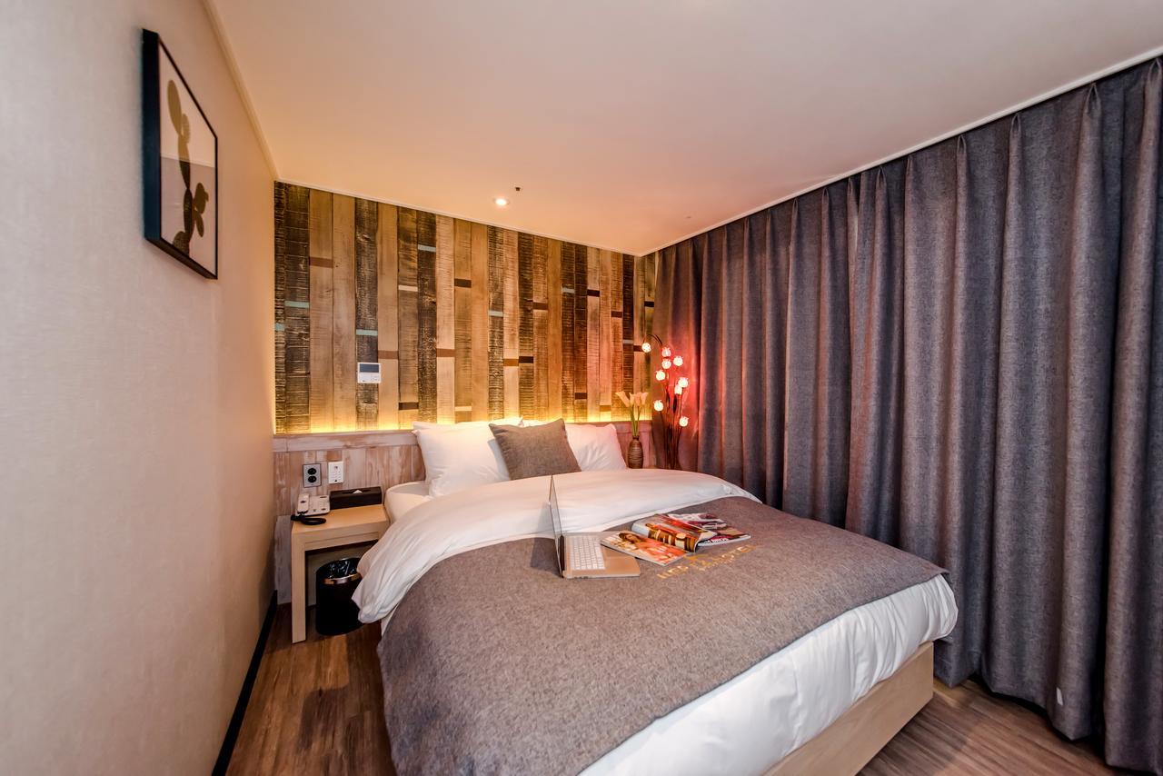 Jeju Hertz Hotel Экстерьер фото