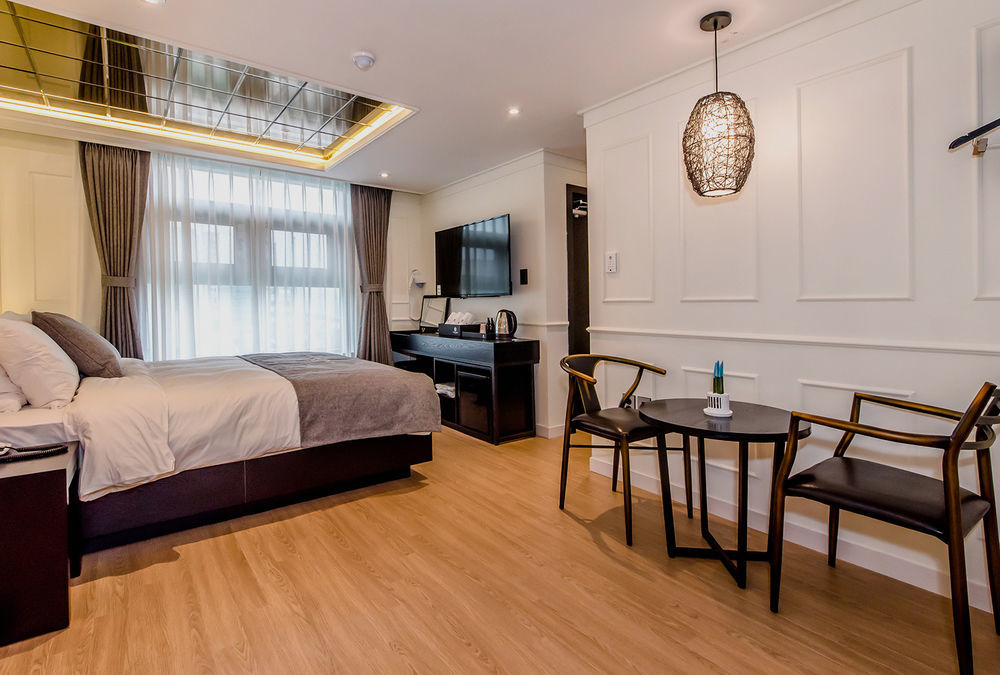 Jeju Hertz Hotel Экстерьер фото